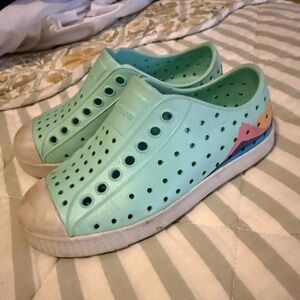 Native Jefferson kid shoe Frontier Mountain aqua size 10